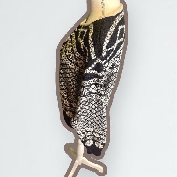 Gap Vintage 90’s Era 100% Wool Black & Cream Nordic Winter Print Cardigan Size L - Picture 6 of 14